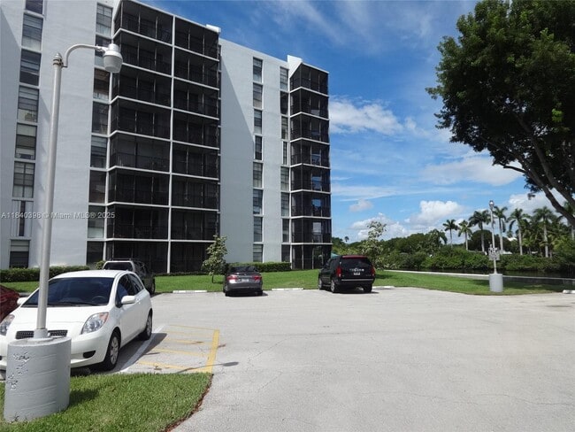 Photo - 3475 N Country Club Dr