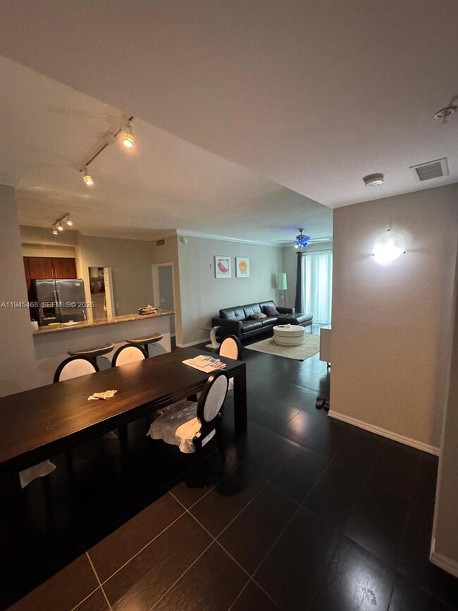 Building Photo - 2421 NE 65th St Unit 611