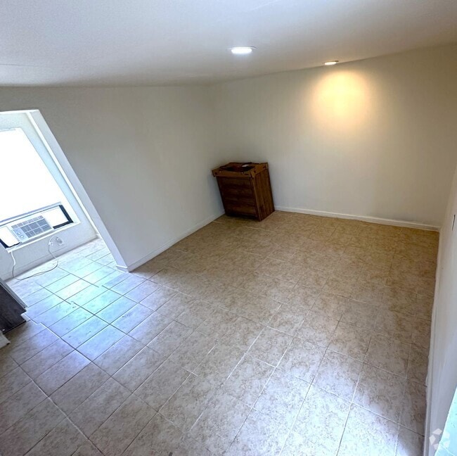 Building Photo - 8115 Tolles Dr Unit 1 Rental