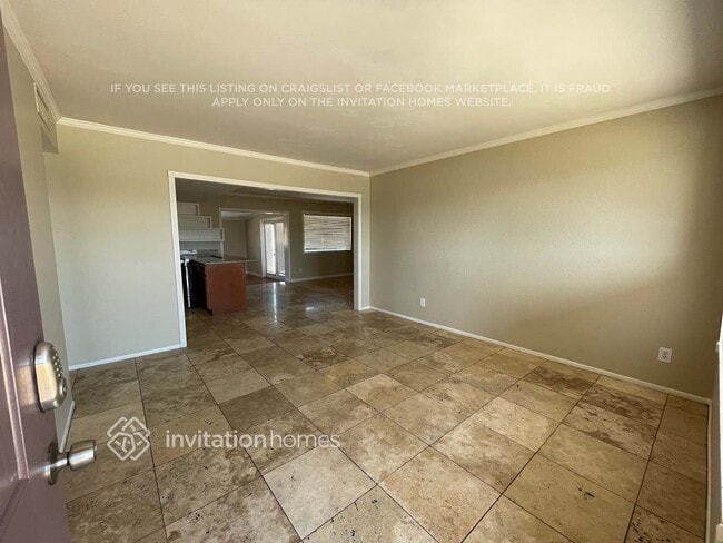 1446 E Forge Ave
