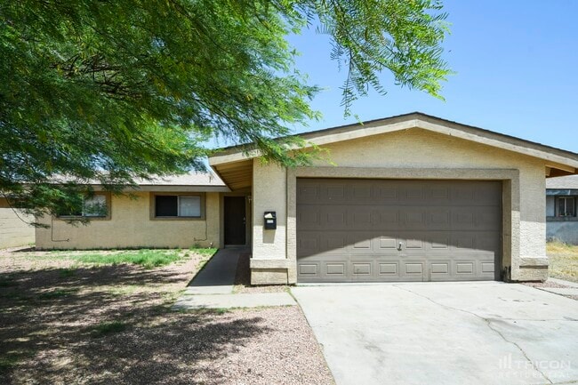 Building Photo - 3722 W Diana Ave Rental