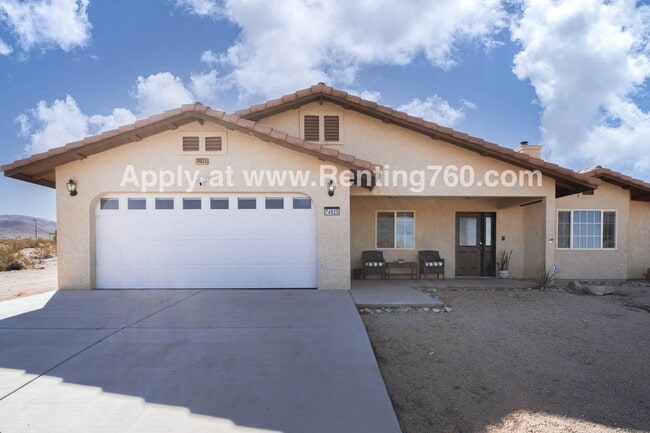 Building Photo - Huge 3 Bed 2 Bath Home With Spectacular Ci...