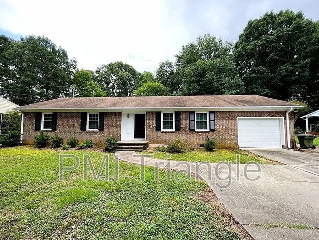 Building Photo - 3609 Lynn Rd Rental