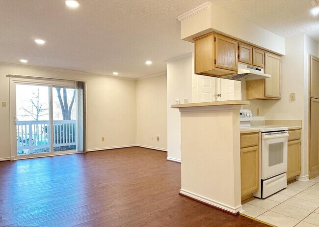Photo - 1523 Lincoln Way