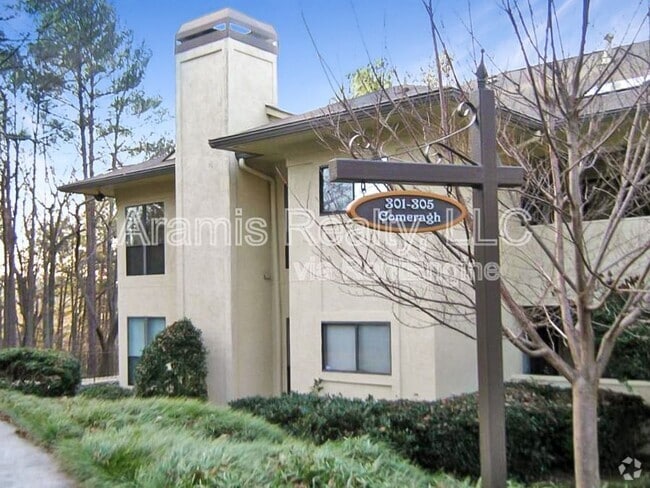 Building Photo - 304 Comeragh SE Rental