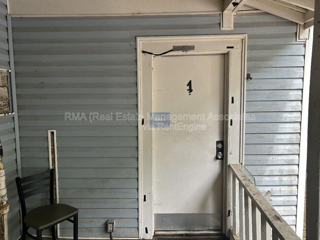 Photo - 738 W Poplar St Unidad 1