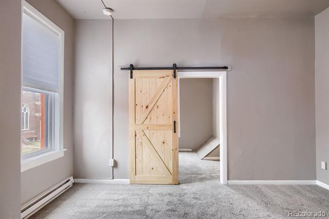 Photo - 5630 Webster St Unidad 1