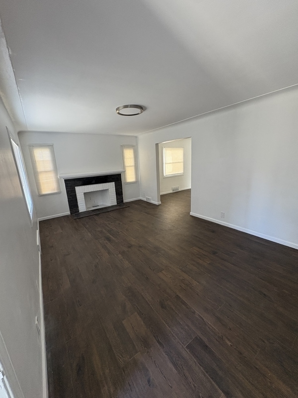 Photo - 15710 Biltmore St