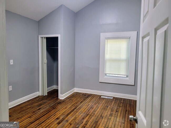 Building Photo - 1366 Campbellton Rd SW Rental