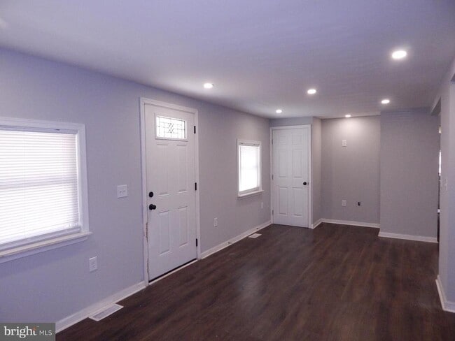 Photo - 114 MacArthur Ave