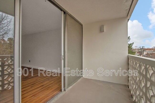 Photo - 3080 Walnut Grove Rd Condo Unit #308