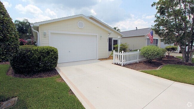 Building Photo - Village of Belle Aire Rental