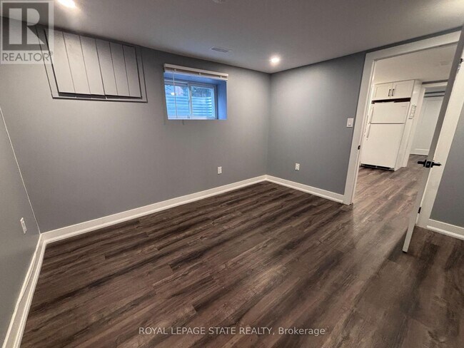 Photo - 185 Bonaventure Dr