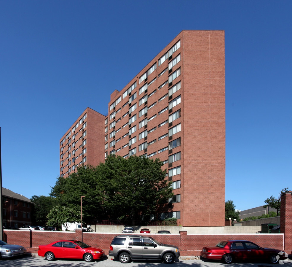 Photo - Hanover Square Apartments