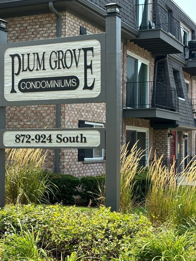 Photo - 912 S Plum Grove Rd