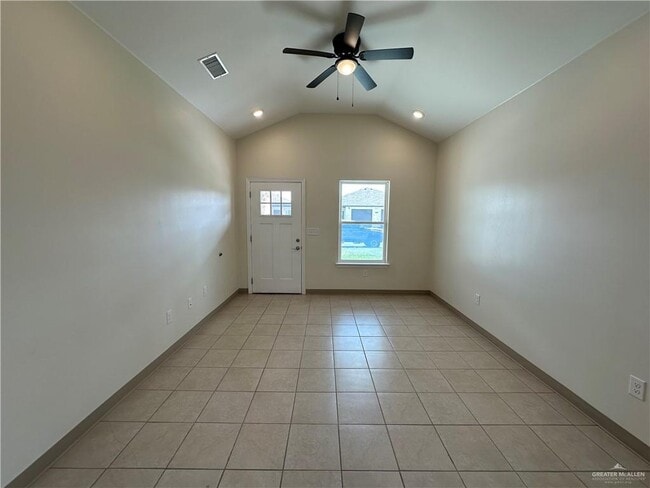 Photo - 10 Valley S Cir Unit B