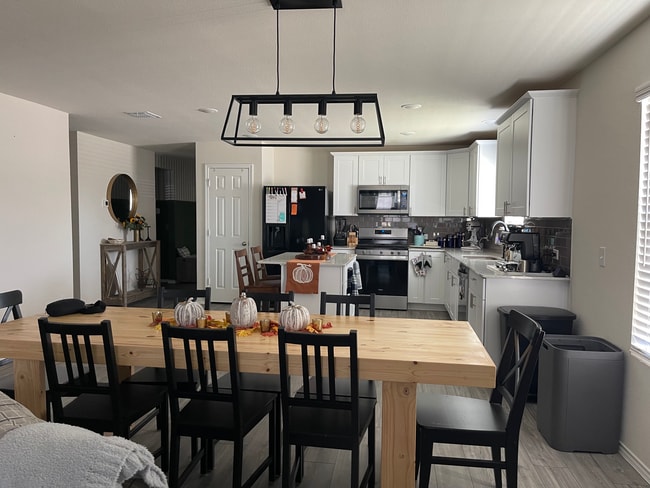 Photo - 1813 Acacia Dr