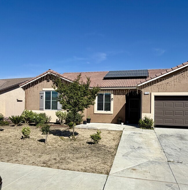 Photo - 1736 Berry St