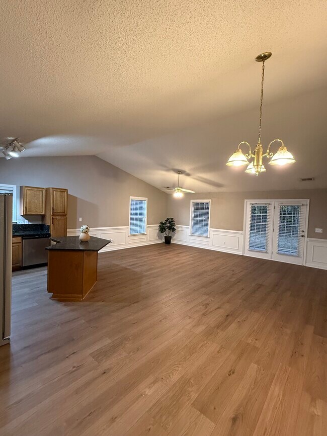 Photo - 27 Sweetland Ct