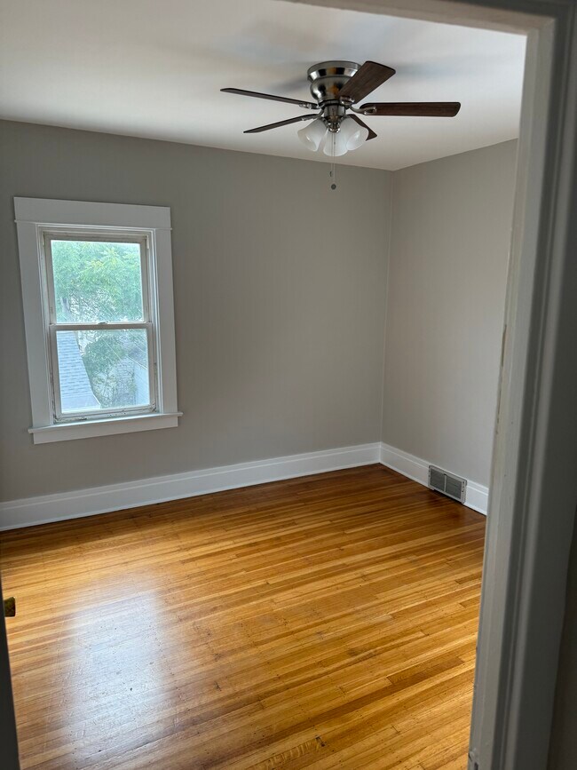 Photo - 154 Lincoln Blvd Unidad Upper 3 Befroom