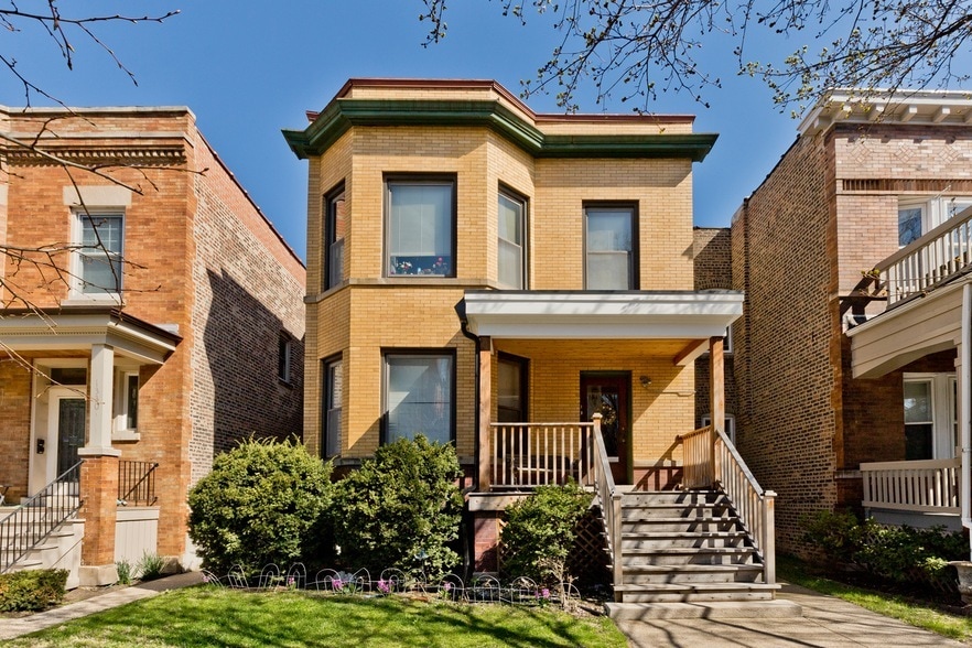 Photo - 1326 W Roscoe St Unit 1