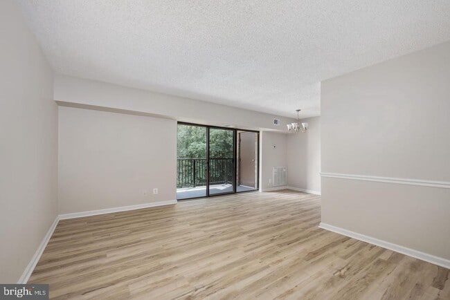 Photo - 11659 Stoneview Square Unidad 11C