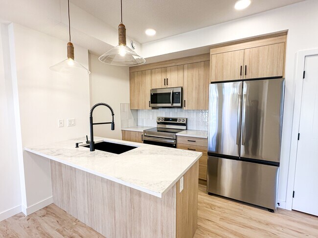 Photo - 20983 Seton Way SE