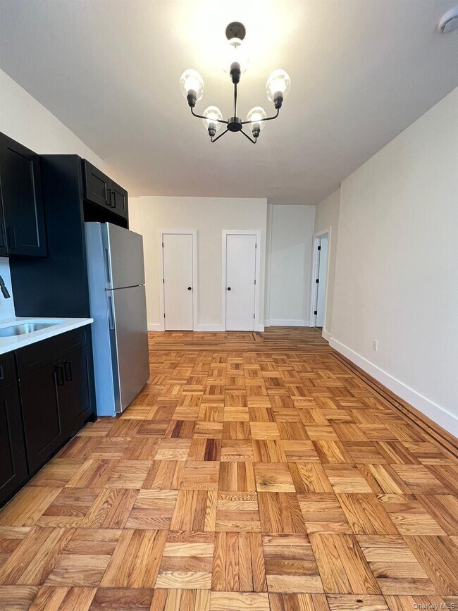 Photo - 486 E 95th St Unit 2R