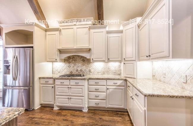 Photo - 5 Bed 4 Bath Rental Home Bixby