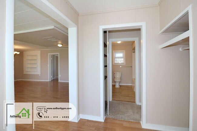 Photo - 794 Twin View Blvd