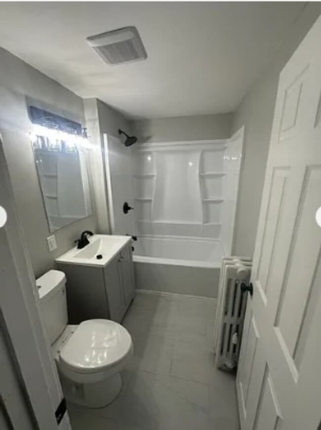 Photo - 1068 Broad St Unit 1