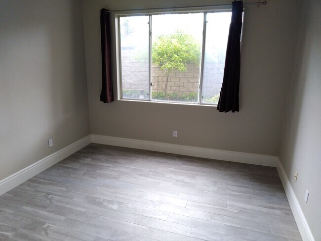 Photo - 22681 Oakgrove Unidad 000