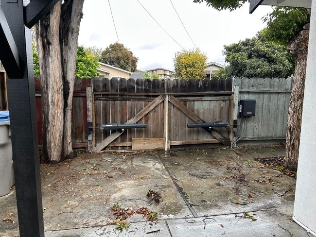 Photo - Stunning 4-bedroom, 2-bathroom home