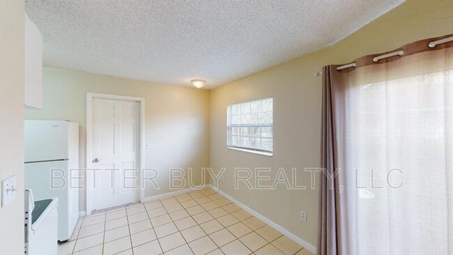 Photo - 174 Coral Reef Ct N Unit A