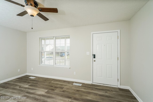 Photo - 651 Oak Grove Blvd