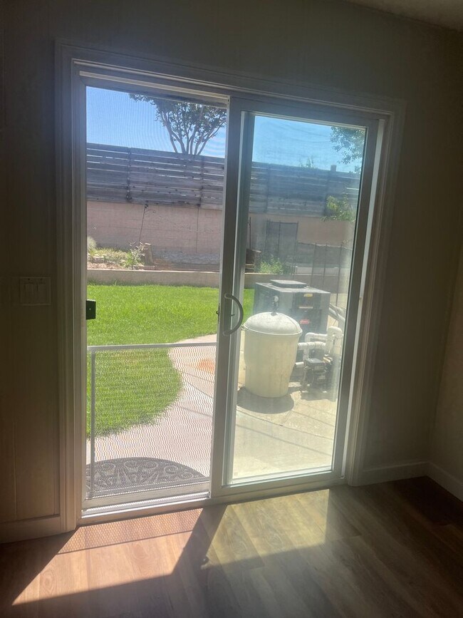 Studio Unit for Rent in Camarillo - Studio Townhome Unit for Rent in Camarillo