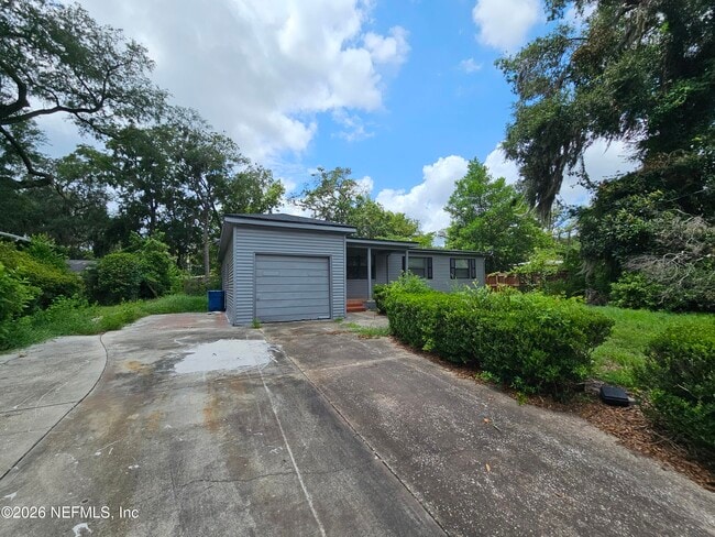 Photo - 11226 Inez Dr