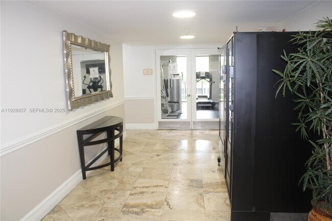 Photo - 520 SE 5th Ave Unidad 2312