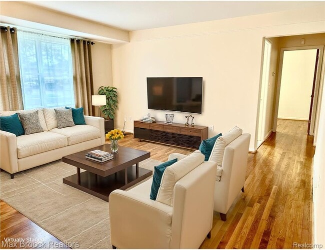 Photo - 1619 Poplar Ave