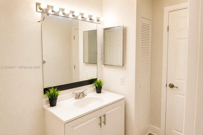 Photo - 13060 Vista Isles Dr Unidad 227