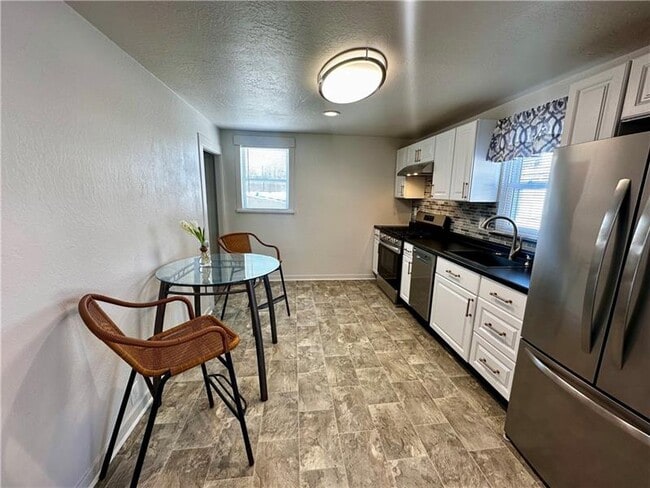 Photo - 710 Locust St