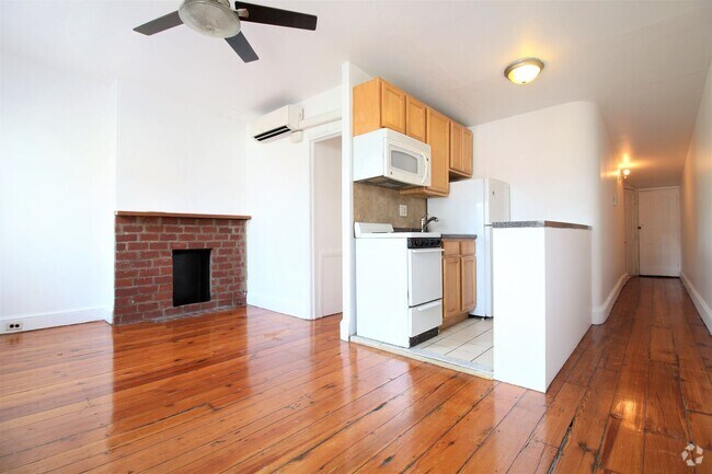 Building Photo - Charming 1 BR w/ Great Natural Light!*Avai... Unit #4F Rental