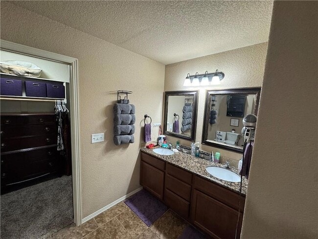 Photo - 1008 Kensington Dr