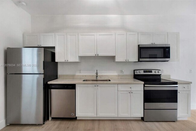 Building Photo - 624 Santander Ave Unit 1