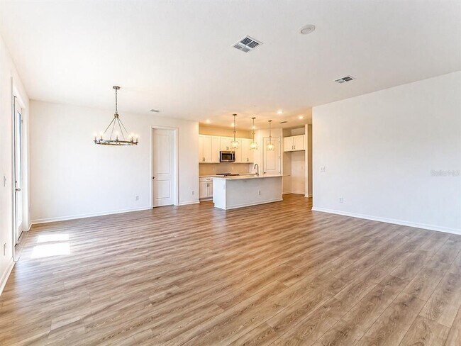 Photo - 5712 Haystack Dr