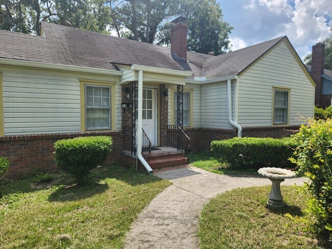 Photo - Charming 3-bedroom, 1.5-bathroom home loca...