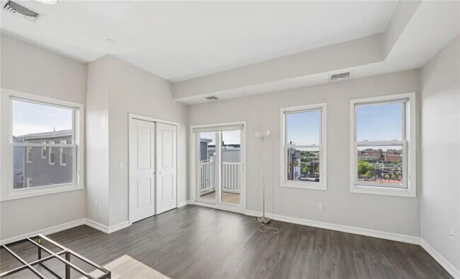 Photo - 55 Bradford St Unidad 306