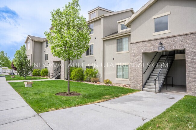 Building Photo - 1906 N Geneva Rd Unit 101 Rental