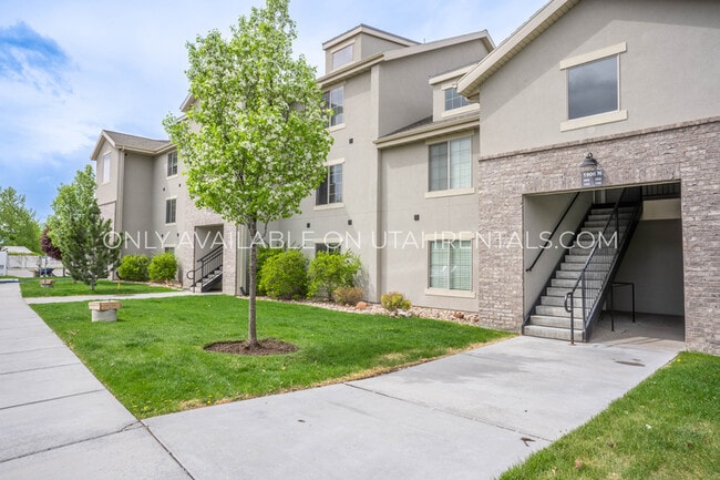 Photo - 1906 N Geneva Rd Condo Unit 101