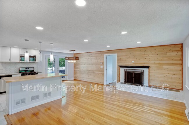 12 Joyce Rd